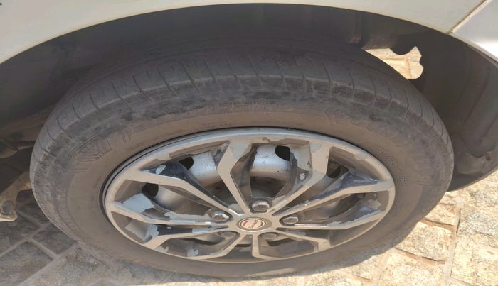 2022 Tata Tiago XM CNG, CNG, Manual, 63,790 km, tyre