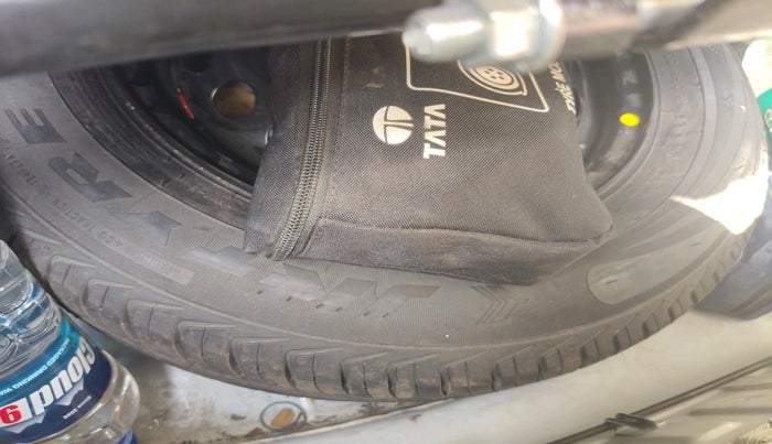 2022 Tata Tiago XM CNG, CNG, Manual, 63,790 km, tyre