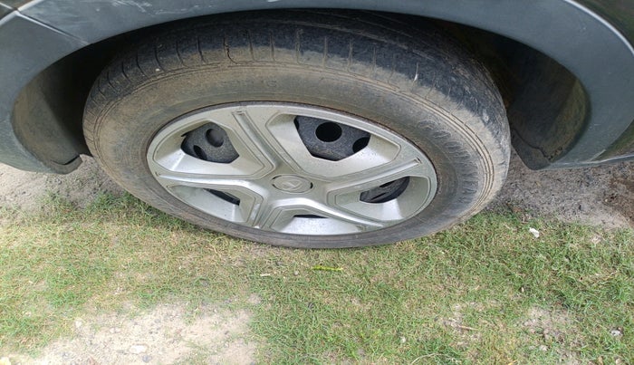 2019 Tata NEXON XM PETROL, Petrol, Manual, 68,943 km, tyre