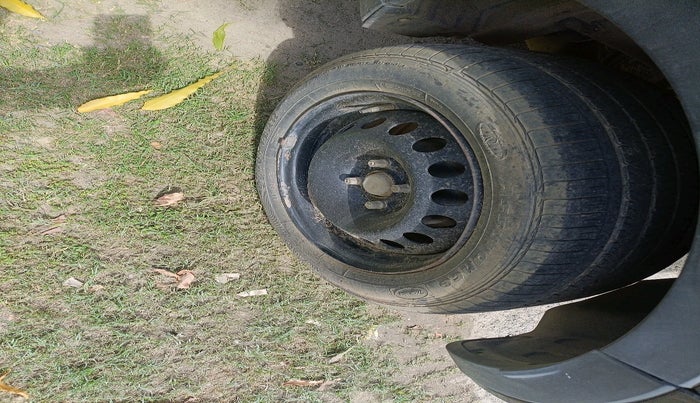 2019 Tata NEXON XM PETROL, Petrol, Manual, 68,943 km, tyre