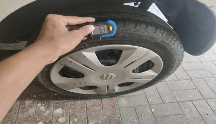 2015 Maruti Wagon R 1.0 VXI AMT, Petrol, Automatic, 71,111 km, tyre