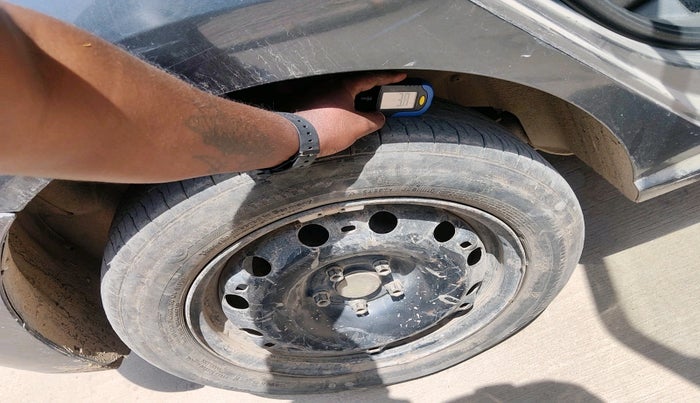 2014 Volkswagen Polo COMFORTLINE 1.2L PETROL, Petrol, Manual, 84,470 km, tyre