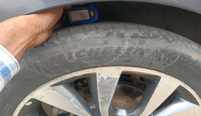 2013 Hyundai Verna FLUIDIC 1.6 CRDI SX, Diesel, Manual, 97,187 km, tyre