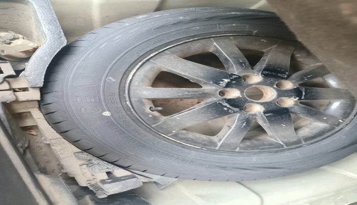 2012 Renault Fluence 1.5 E4, Diesel, Manual, 80,001 km, tyre