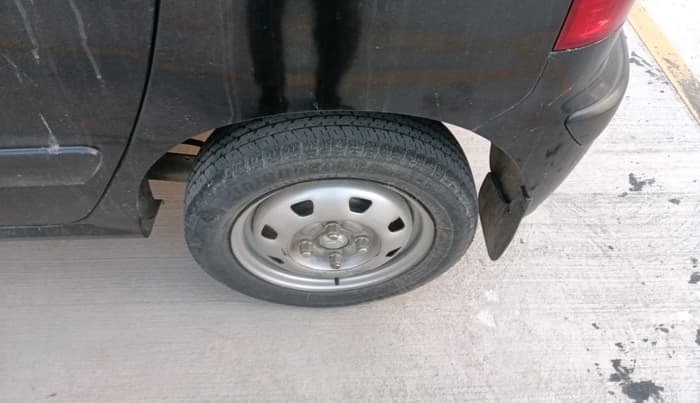 2008 Hyundai Santro Xing GLS AT, Petrol, Automatic, 92,188 km, tyre