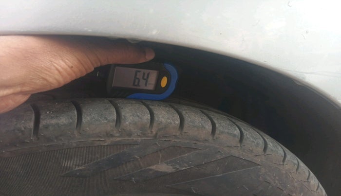 2015 Hyundai Grand i10 ASTA 1.2 KAPPA VTVT, Petrol, Manual, 1,12,438 km, tyre