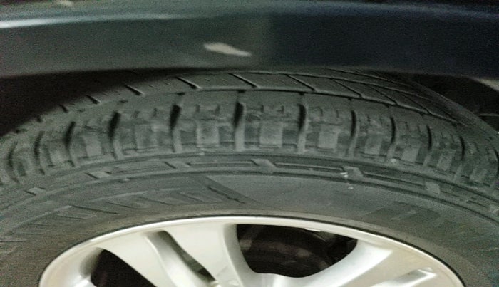 2012 Honda CRV 2.0L 2WD MT, Petrol, Manual, 98,466 km, tyre