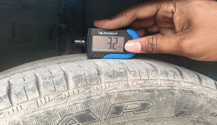 2014 Maruti Celerio VXI AMT, Petrol, Automatic, 85,580 km, tyre