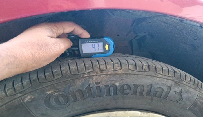 2012 Maruti Swift VXI, Petrol, Manual, 57,194 km, tyre