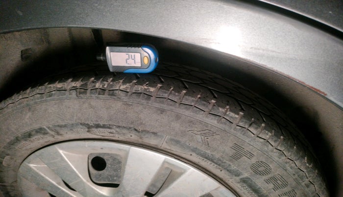 2013 Maruti Swift Dzire VXI, Petrol, Manual, 73,557 km, tyre