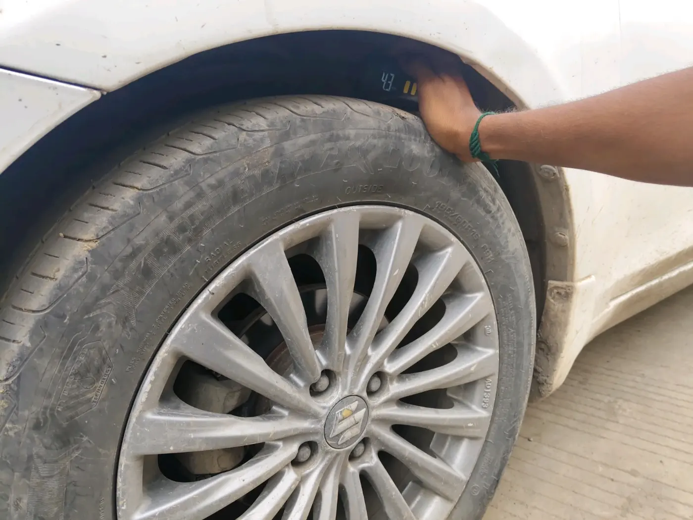 2016 Maruti Ciaz ZDI SHVS, Diesel, Manual, 1,05,133 km, tyre