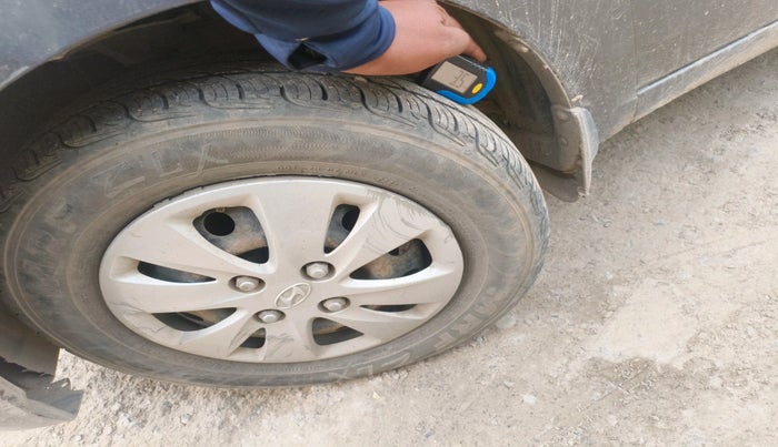 2012 Hyundai i10 SPORTZ 1.2, Petrol, Manual, 1,37,575 km, tyre