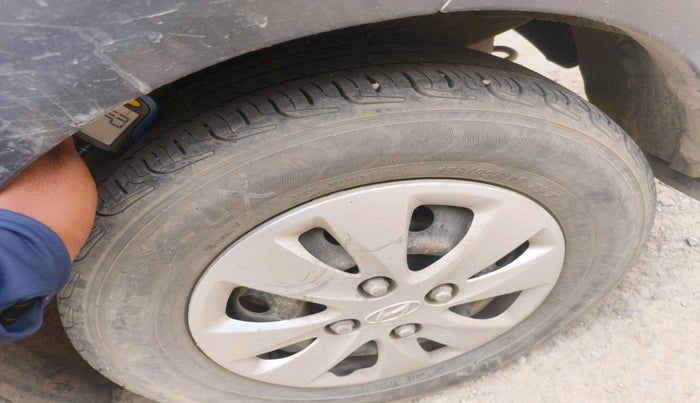 2012 Hyundai i10 SPORTZ 1.2, Petrol, Manual, 1,37,575 km, tyre