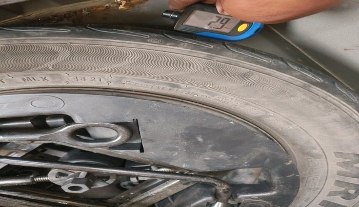 2012 Hyundai i10 SPORTZ 1.2, Petrol, Manual, 1,37,575 km, tyre