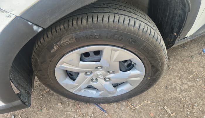 2022 Hyundai VENUE SX 1.2 PETROL, Petrol, Manual, 90,313 km, tyre