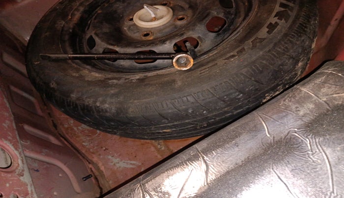 2011 Ford Figo TITANIUM 1.2 PETROL, Petrol, Manual, 59,017 km, tyre