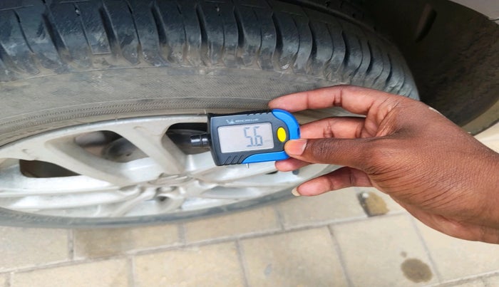 2022 Maruti Swift ZXI, Petrol, Manual, 21,096 km, tyre