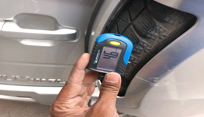 2018 Mahindra TUV 300 PLUS P8, Diesel, Manual, 1,00,559 km, tyre