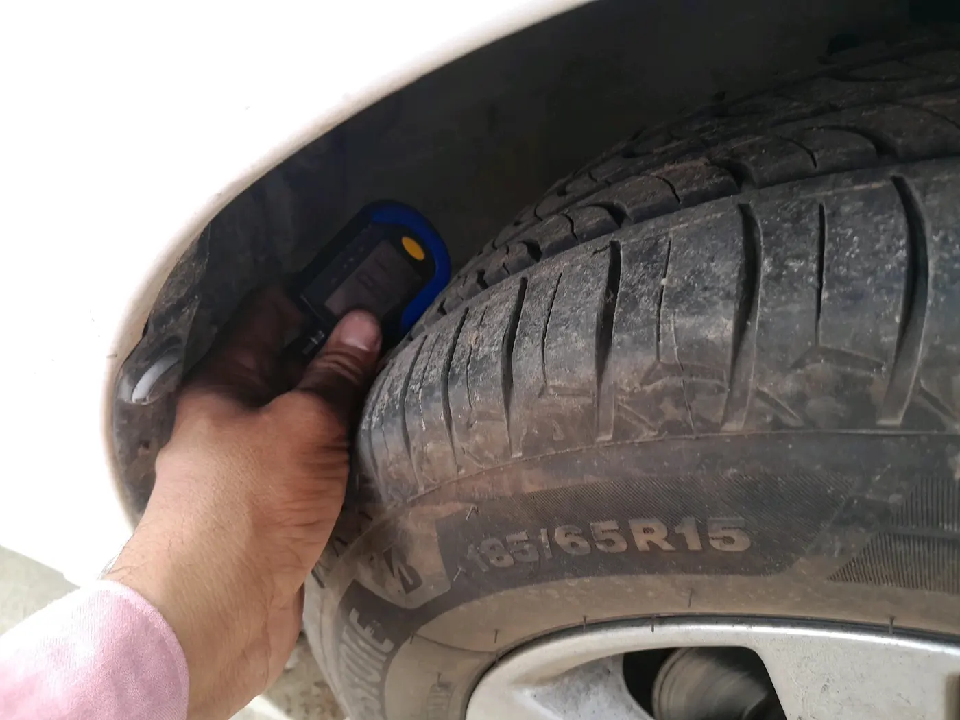 2017 Maruti Ertiga VXI, Petrol, Manual, 51,270 km, tyre