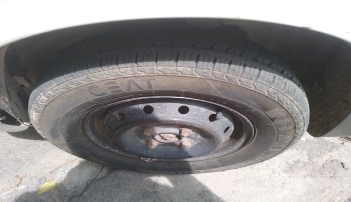 2013 Maruti Alto 800 LXI, Petrol, Manual, 82,043 km, tyre