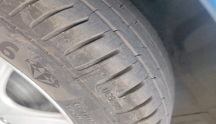 2013 Honda Brio V MT, Petrol, Manual, 1,33,590 km, tyre