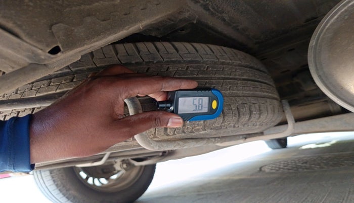 2021 Maruti Ertiga ZXI AT SHVS, Petrol, Automatic, 28,401 km, tyre