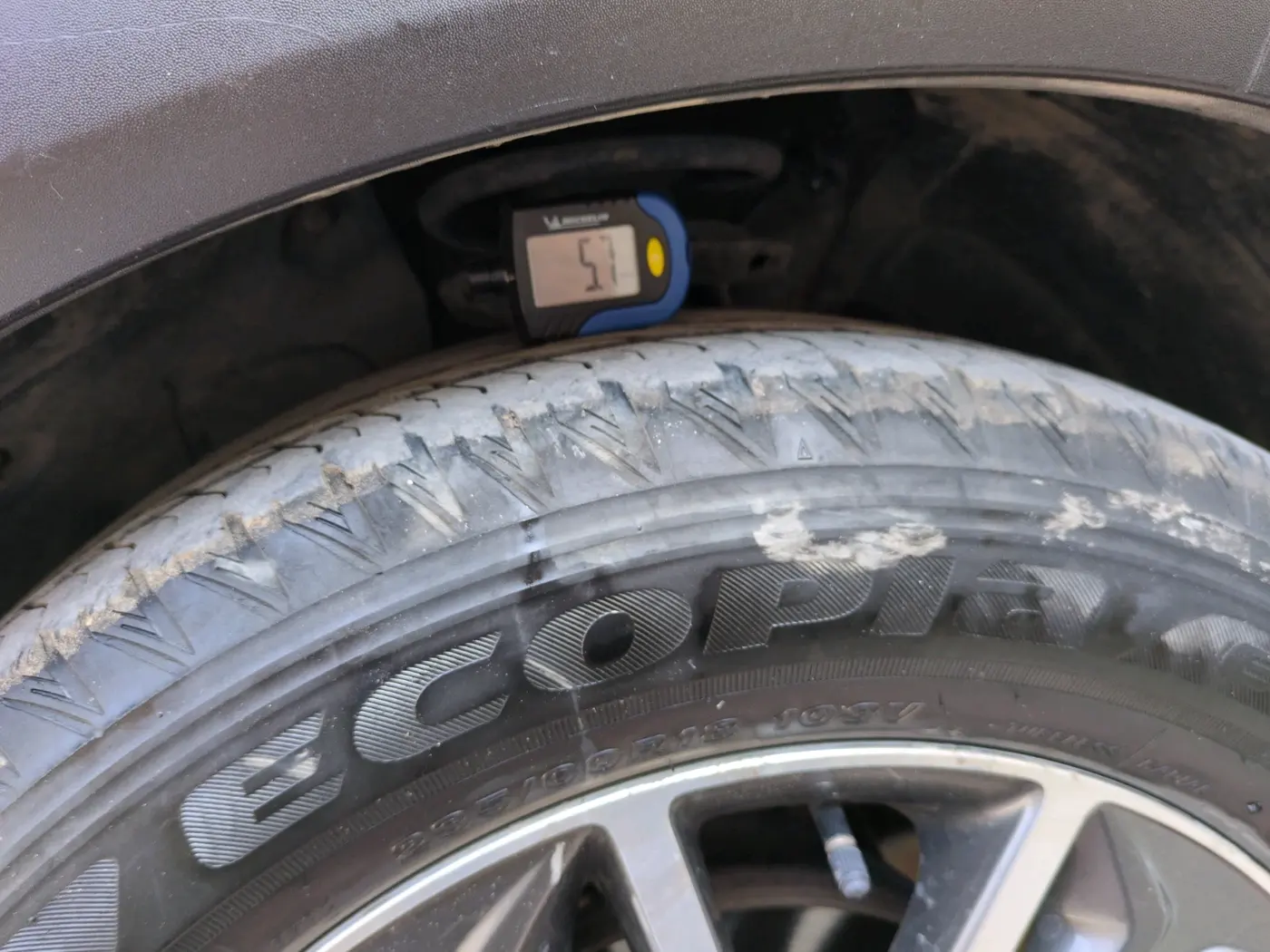 2016 Hyundai Tucson 2WD AT GL PETROL , CNG, Automatic, 62,368 km, tyre