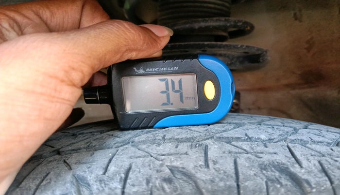 2015 Maruti Swift VXI, Petrol, Manual, 1,13,258 km, tyre