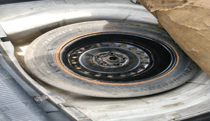 2010 Skoda Laura AMBIENTE 2.0 TDI CR MT, Diesel, Manual, 1,30,465 km, tyre