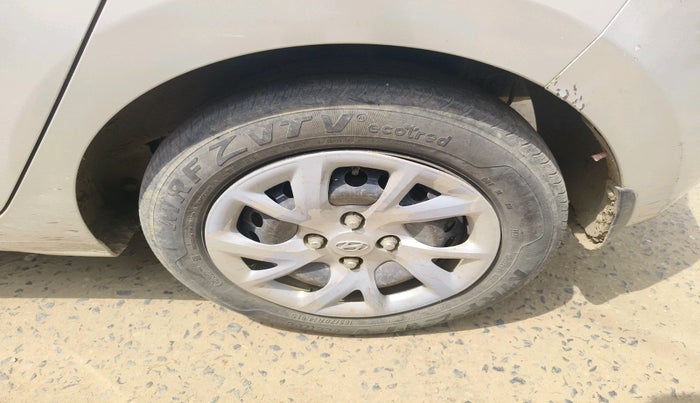 2017 Hyundai Grand i10 MAGNA U2 1.2 CRDI, Diesel, Manual, 1,35,912 km, tyre