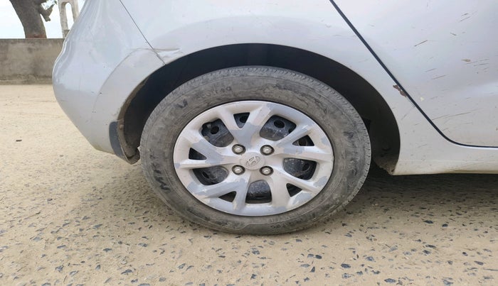 2017 Hyundai Grand i10 MAGNA U2 1.2 CRDI, Diesel, Manual, 1,35,912 km, tyre