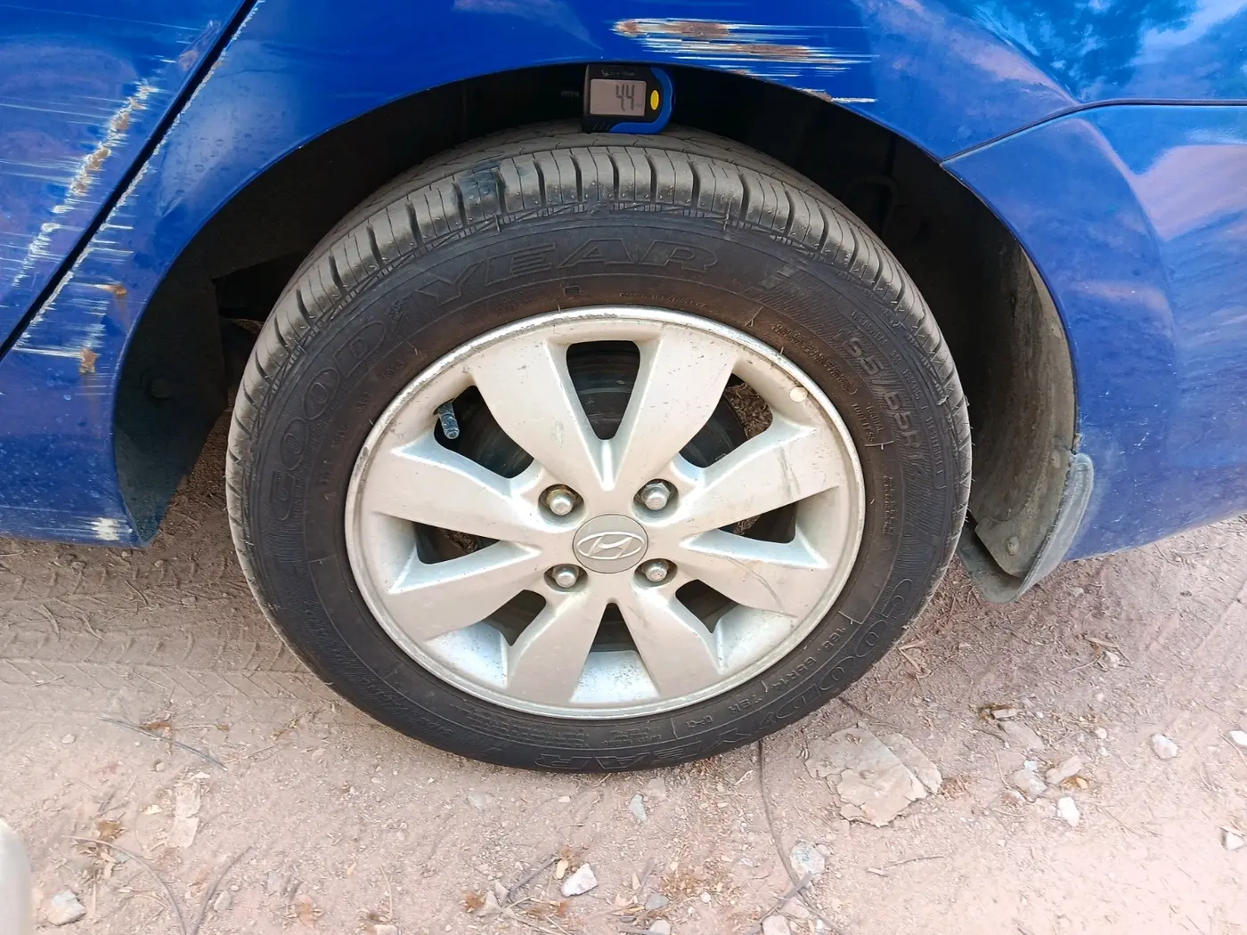 2014 Hyundai Xcent S (O) 1.2, Petrol, Manual, 44,999 km, tyre