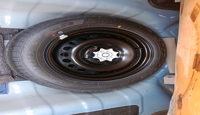 2014 Hyundai Xcent S (O) 1.2, Petrol, Manual, 44,999 km, tyre