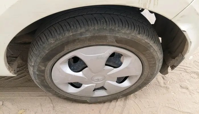2018 Tata Tiago XT PETROL, Petrol, Manual, 59,558 km, tyre