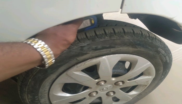 2015 Hyundai Eon MAGNA +, Petrol, Manual, 71,857 km, tyre