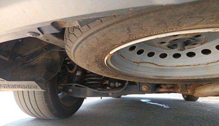 2022 Mahindra XUV700 AX 7 LUXURY P AT 7 STR, Petrol, Automatic, 47,506 km, tyre