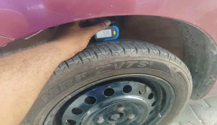 2011 Maruti Wagon R 1.0 VXI, Petrol, Manual, 1,42,393 km, tyre