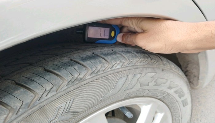 2015 Honda Brio S MT, CNG, Manual, 90,411 km, tyre