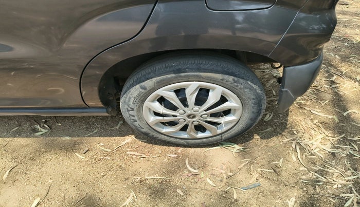 2020 Maruti S PRESSO VXI PLUS AMT, Petrol, Automatic, 74,865 km, tyre