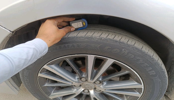 2018 Toyota Corolla Altis VL CVT PETROL, Petrol, Automatic, 1,23,805 km, tyre