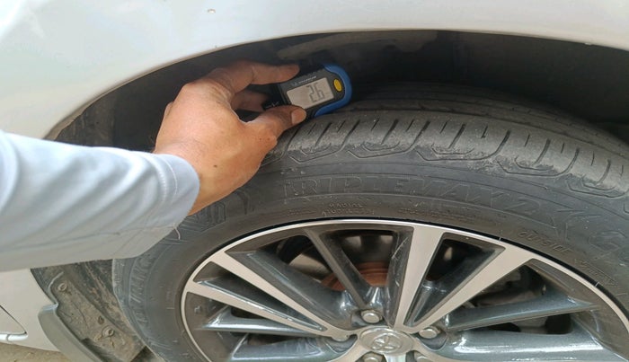 2018 Toyota Corolla Altis VL CVT PETROL, Petrol, Automatic, 1,23,805 km, tyre