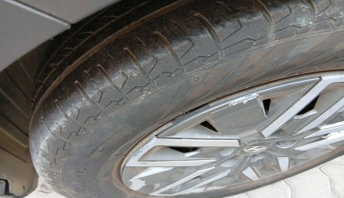 2021 Hyundai VENUE S (O) MT 1.5 CRDI, Diesel, Manual, 1,61,459 km, tyre