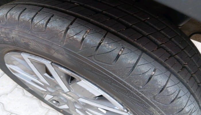 2021 Hyundai VENUE S (O) MT 1.5 CRDI, Diesel, Manual, 1,61,459 km, tyre