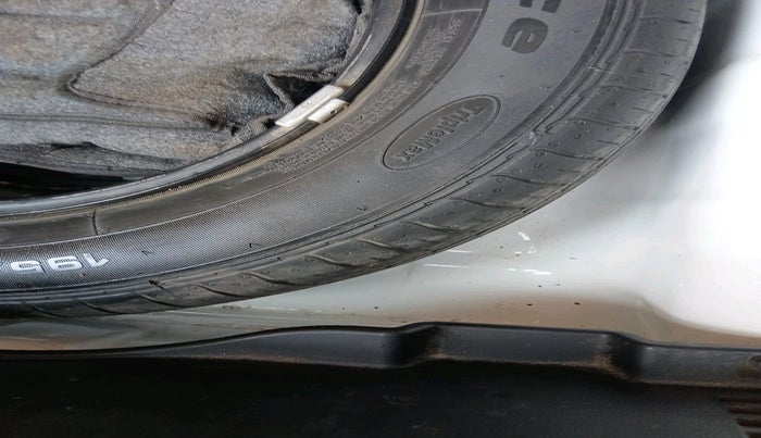 2021 Hyundai VENUE S (O) MT 1.5 CRDI, Diesel, Manual, 1,61,459 km, tyre