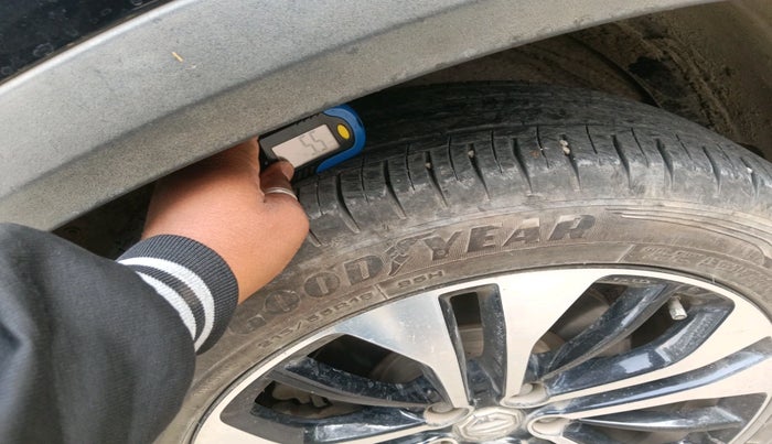 2021 MG HECTOR SMART HYBRID 1.5 PETROL, Petrol, Manual, 32,532 km, tyre