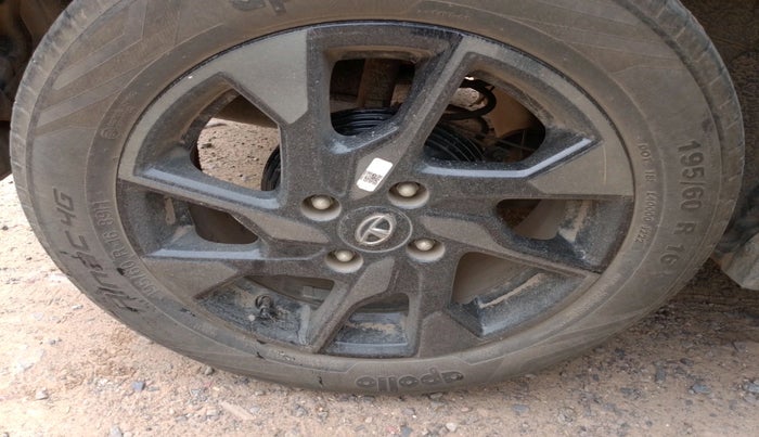 2022 Tata PUNCH CREATIVE 1.2 MT KAZIRANGA EDITION , Petrol, Manual, 12,049 km, tyre