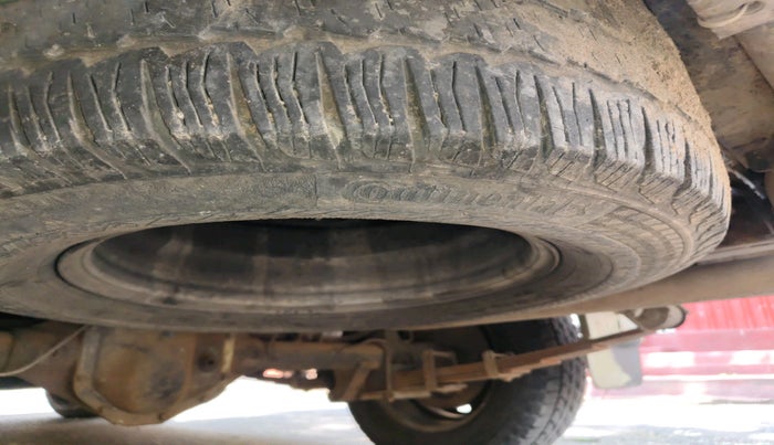 2005 Mahindra Scorpio 2.6 CRDE, Diesel, Manual, 1,47,292 km, tyre