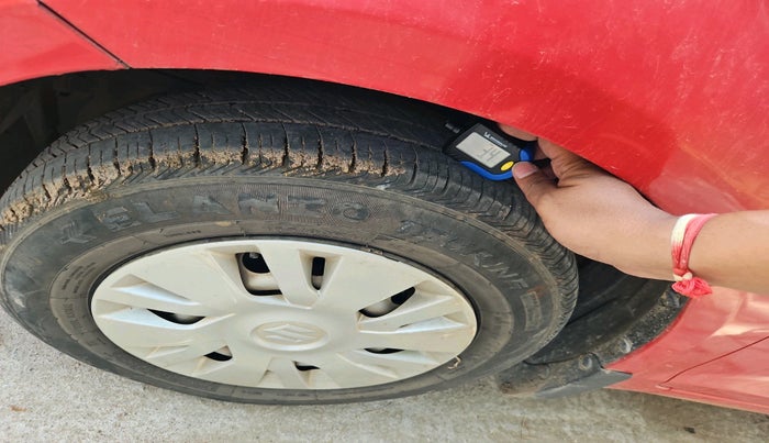 2014 Maruti Swift LXI, Petrol, Manual, 75,459 km, tyre