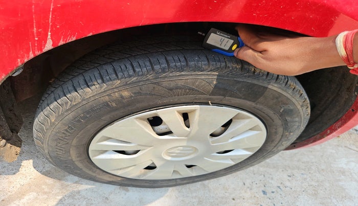 2014 Maruti Swift LXI, Petrol, Manual, 75,459 km, tyre