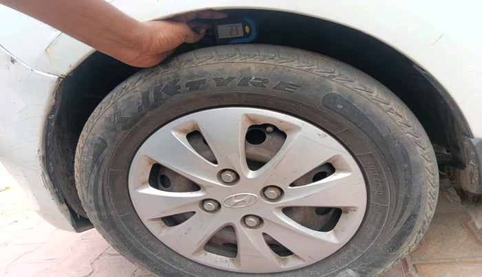 2011 Hyundai i10 MAGNA 1.2, Petrol, Manual, 97,440 km, tyre